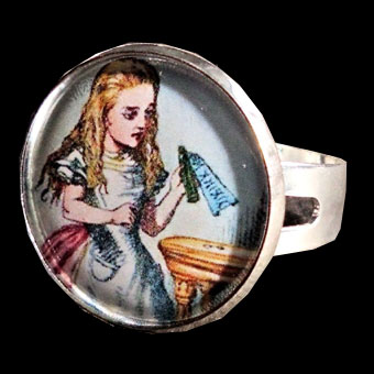 Alice's Fancy TrinkMich FingerRing