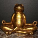 Asien Frosch Figur Spiritual FROG goldfarben